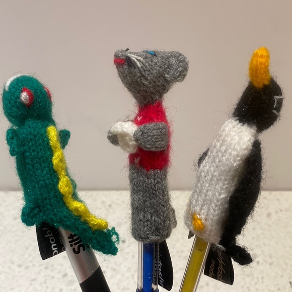 Set of 9 Knitted Animal Finger Puppets - Picture 3 of 4